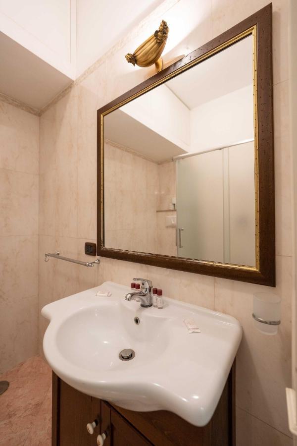 Maison Reale Centro By Dimorra Apartment Naples Exterior photo